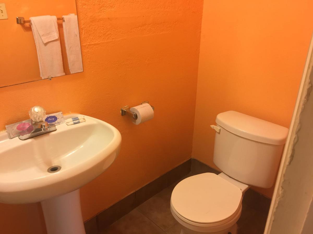 Westerner Motel ラミーサ エクステリア 写真